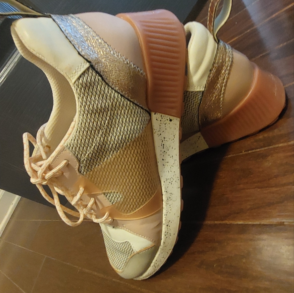 Stylish Women's Sneakers in Pink and Cream